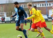 开云体育中国-甘冈队凭借进攻实力，击败对手