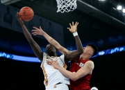 开云APP-北京队翻盘篮网，周琦点燃赛场的简单介绍