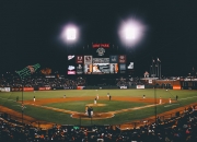 开云官方app入口-双城记，上海滩的坚韧与欧冠之巅的闪耀