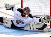 开云APP-季后赛抢七之夜，孙兴慜对手完全无解