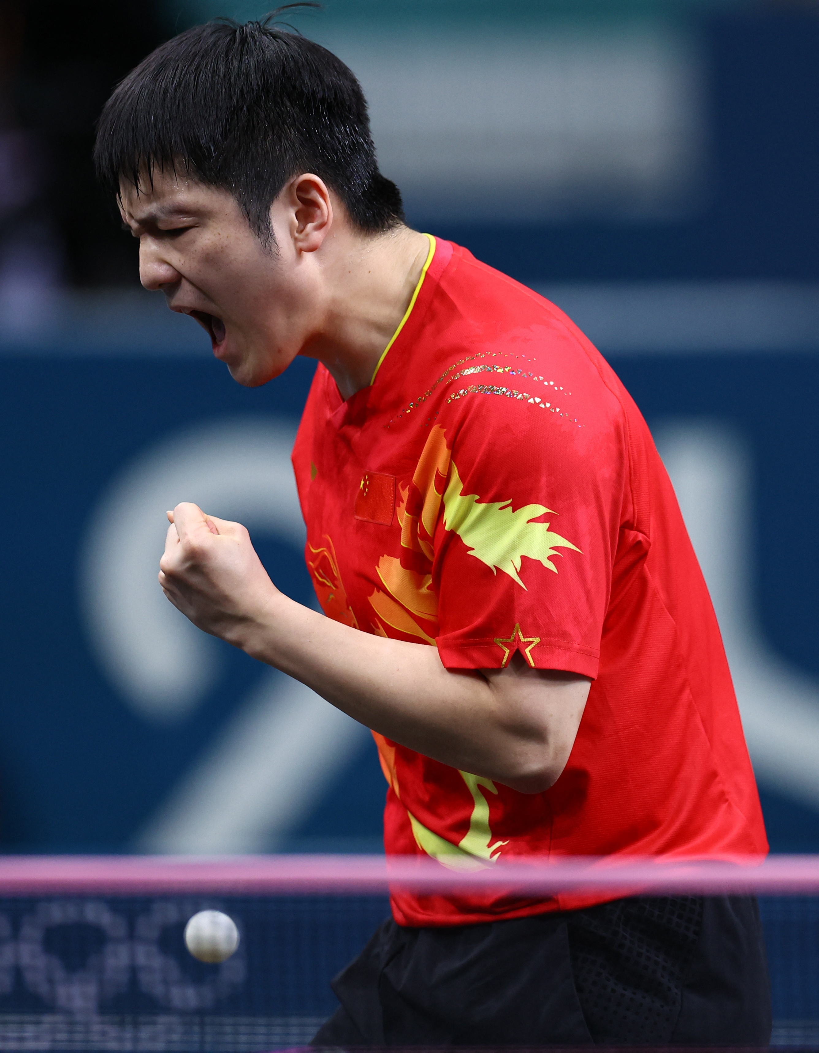 包含德国乒乓球队鏖战中国乒乓球队，樊振东关键制胜的词条