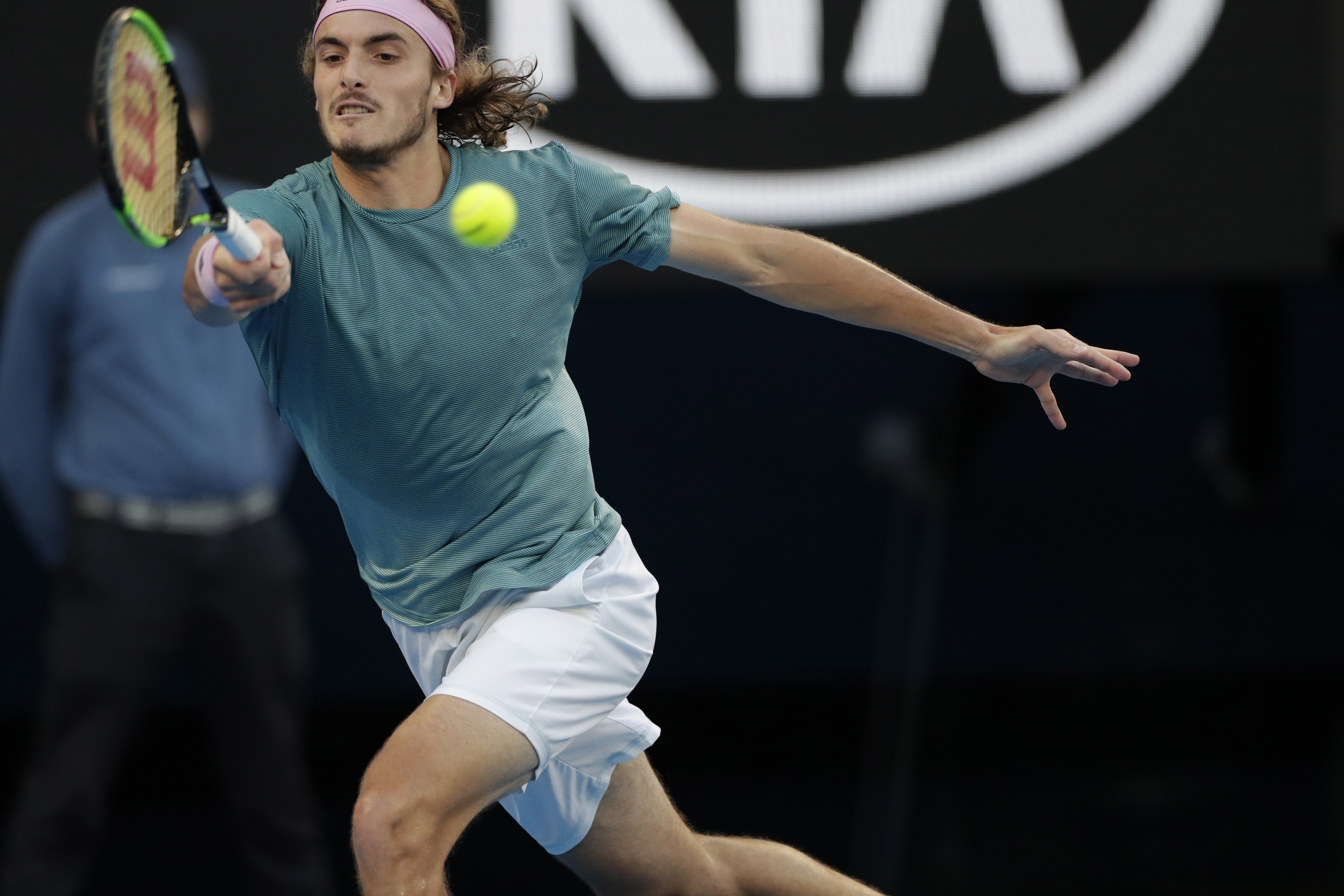 德国网球队翻盘意大利网球队,西西帕斯惊艳世界 德国网球队翻盘意大利网球队,西西帕斯惊艳世界