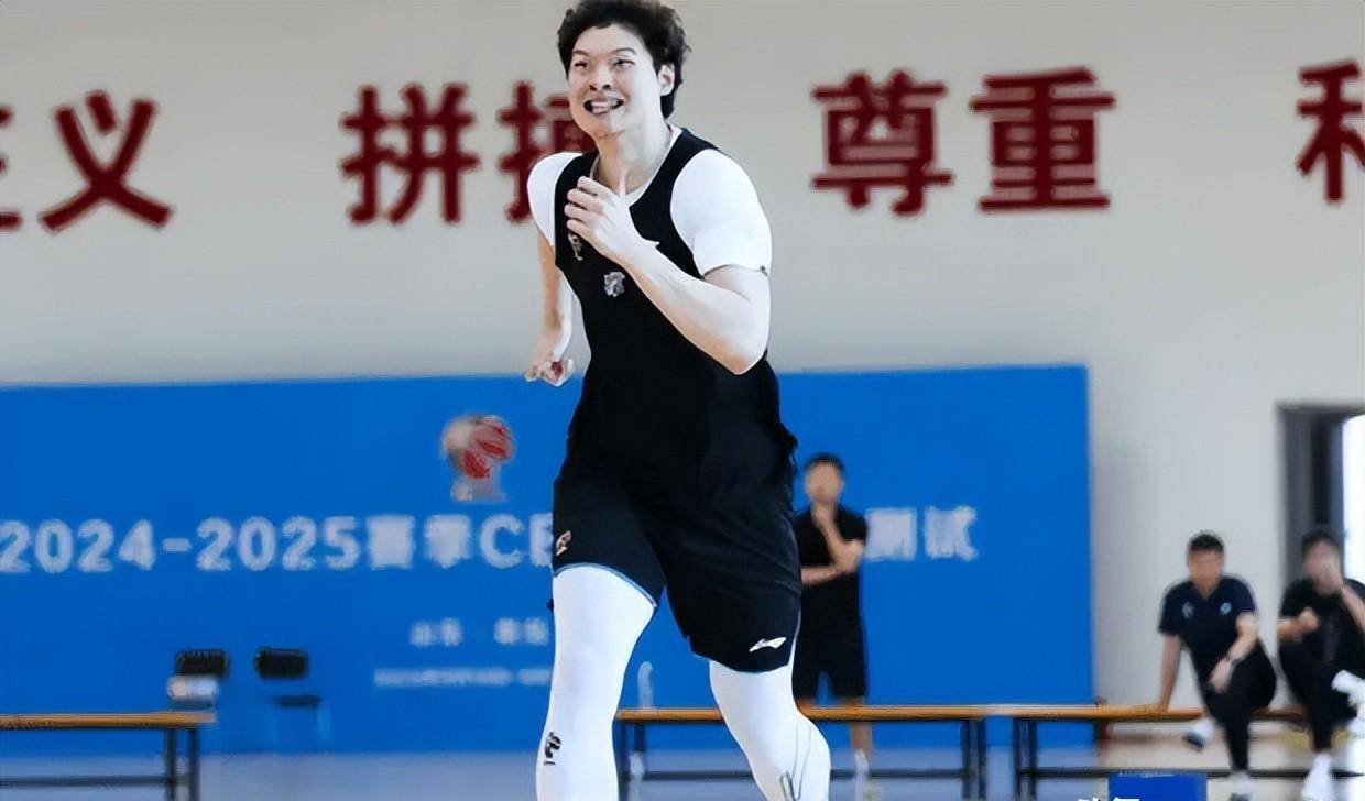 江苏队鏖战青岛队,王哲林惊艳四座的简单介绍 江苏队鏖战青岛队,王哲林惊艳四座的简单介绍