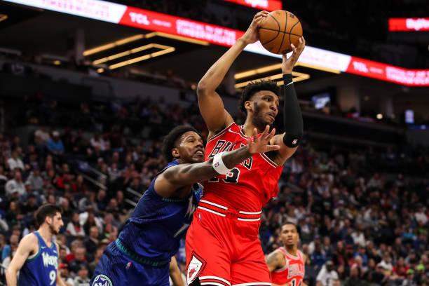 包含人中锋内线悍将过招夺取胜利的词条 包含人中锋内线悍将过招夺取胜利的词条