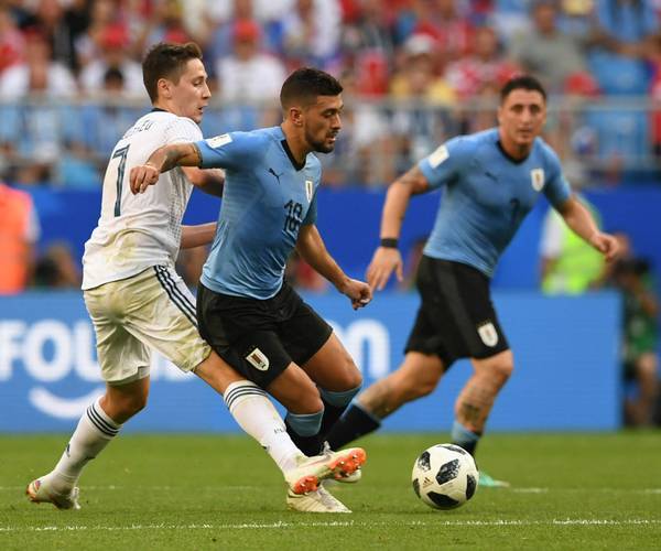 乌拉圭胜阿根廷，零封反击赢得比赛主场不败的简单介绍