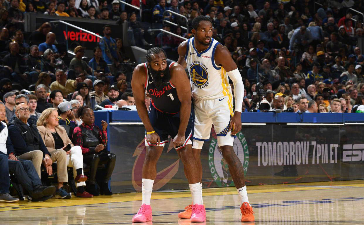 快船遭遇惨败,客场失利难以挽回 快船遭遇惨败,客场失利难以挽回