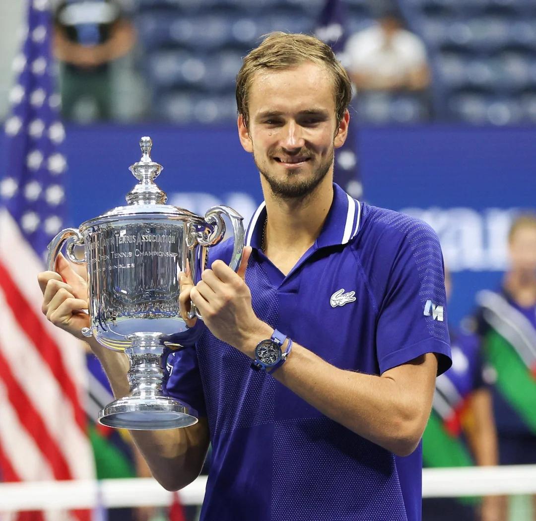 美国网球队完胜澳大利亚网球队,费德勒送出助攻的简单介绍 美国网球队完胜澳大利亚网球队,费德勒送出助攻的简单介绍