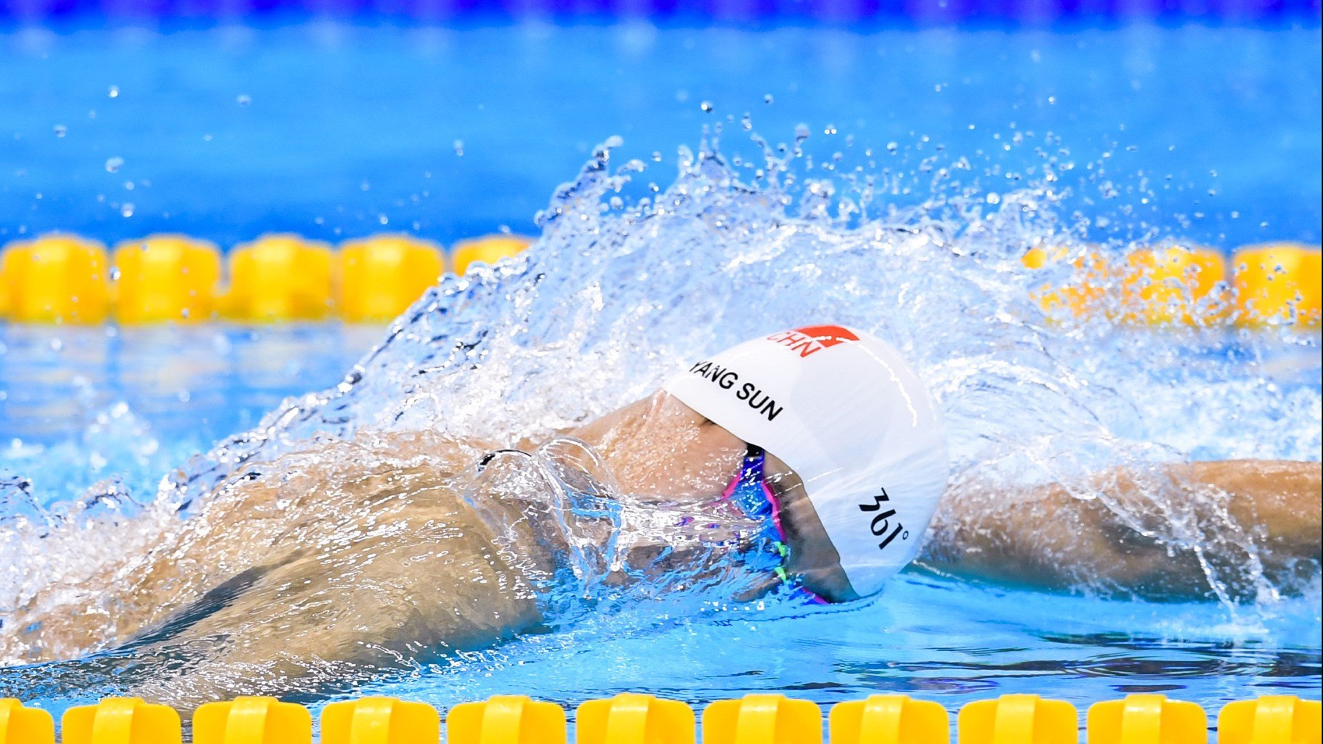 当爱尔兰的绿意打穿罗马的城墙,库尔图瓦如何成为改写历史的关键先生