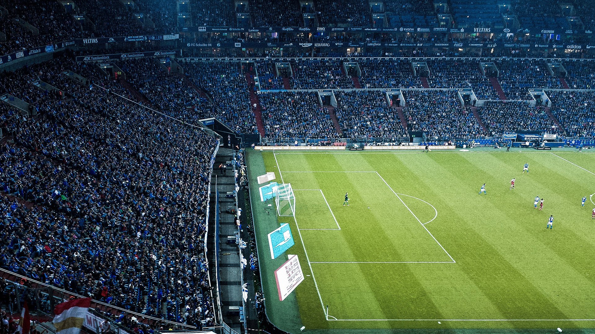 跨界称王,当国王收割湖人,克莱于F1赛道接管比赛