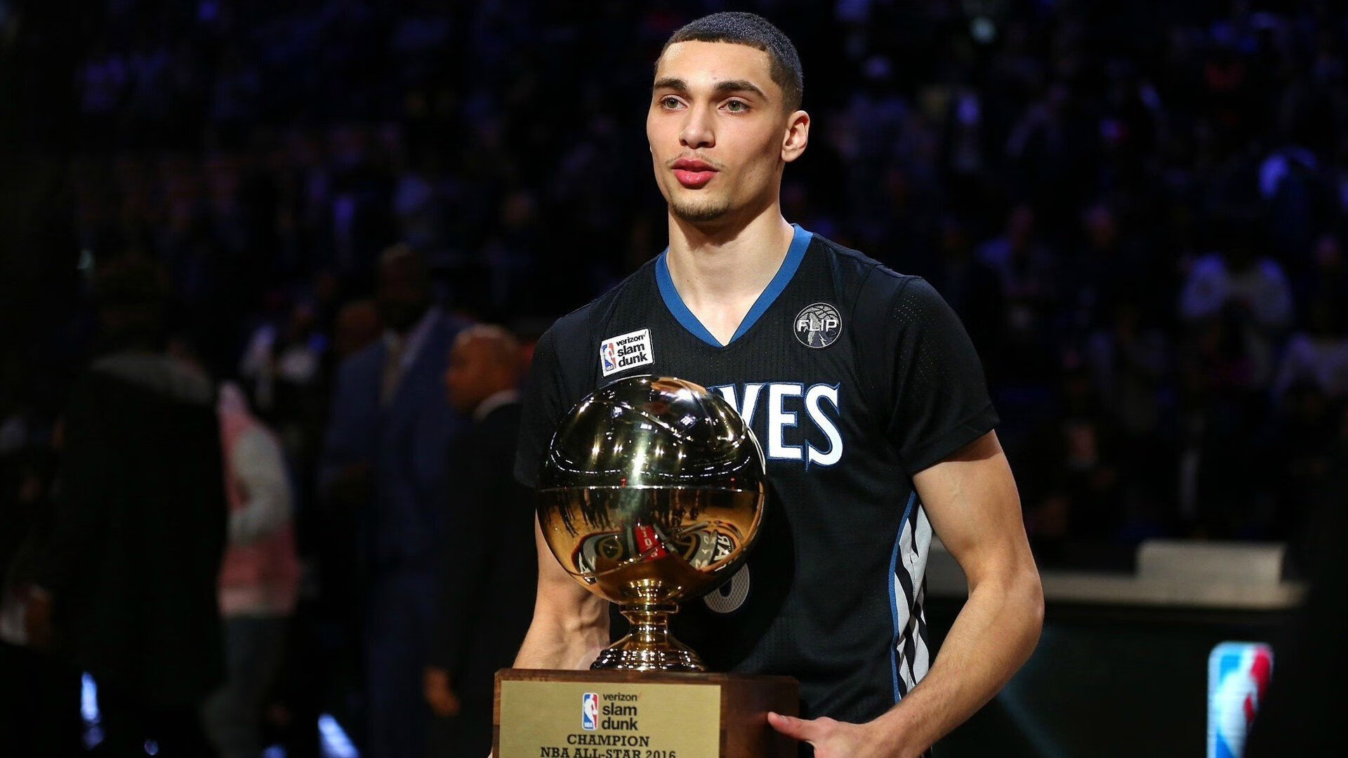 东方力量，郑思维统治全场，日本队鏖战德国队背后的羽球哲学